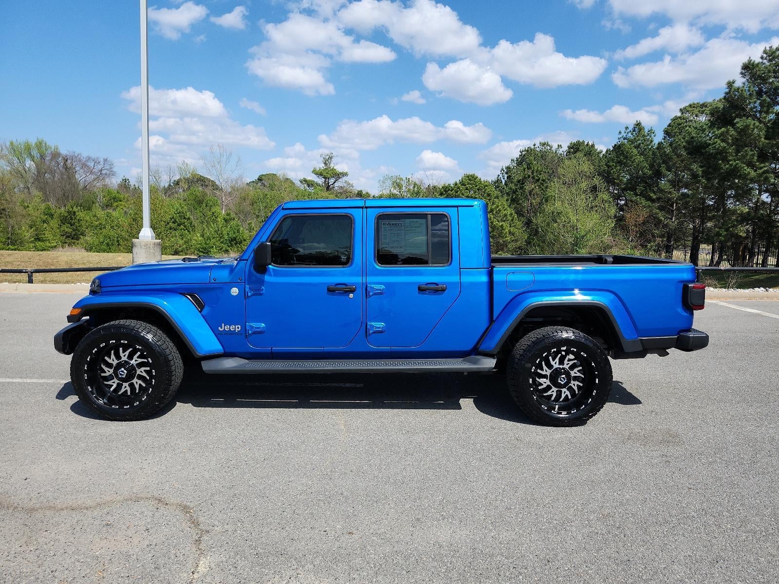 2021 Jeep Gladiator Overland