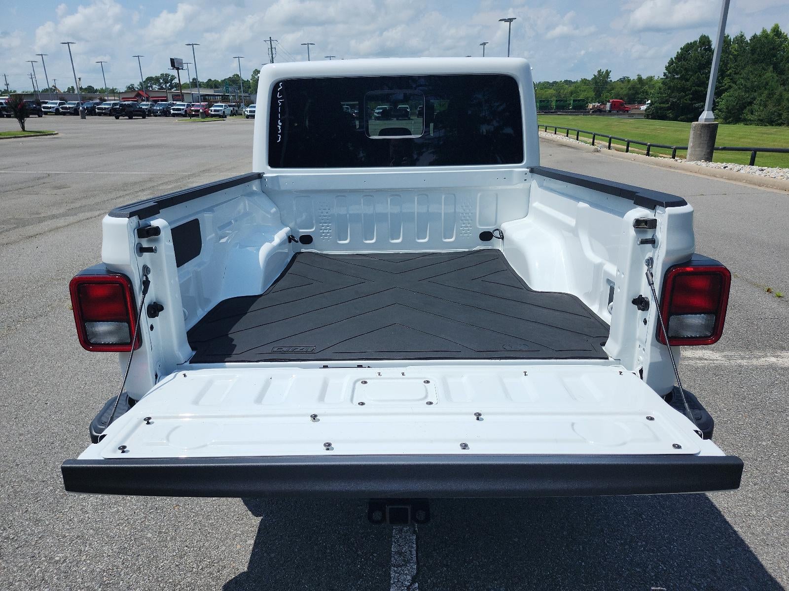 2025 Jeep Gladiator Nighthawk