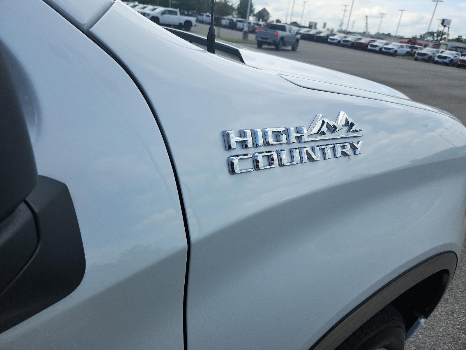 2023 Chevrolet Silverado 1500 High Country