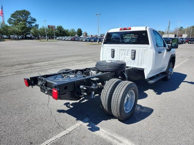 2026 GMC Sierra 3500 HD Chassis Cab 4WD Reg Cab 146" WB, 60" CA Pro