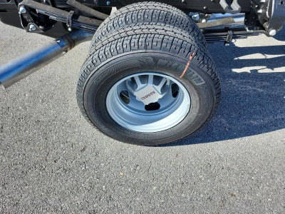 2026 GMC Sierra 3500 HD Chassis Cab 4WD Reg Cab 171" WB, 84.5" CA Pro