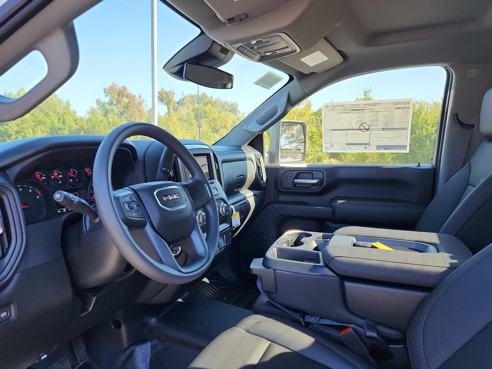 2026 GMC Sierra 3500 HD Chassis Cab 4WD Reg Cab 171" WB, 84.5" CA Pro