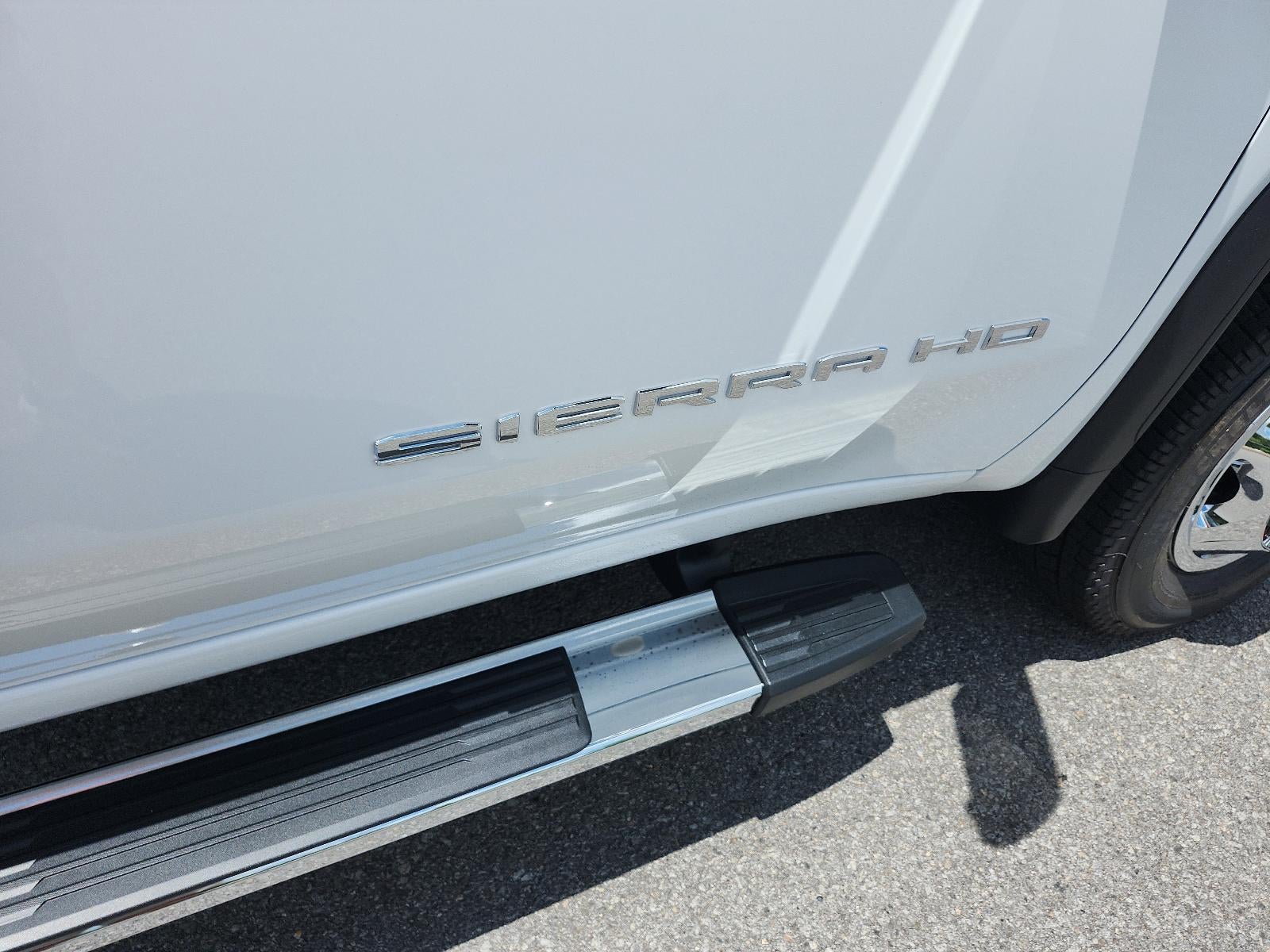 2026 GMC Sierra 3500 HD Chassis Cab 4WD Reg Cab 171" WB, 84.5" CA SLE