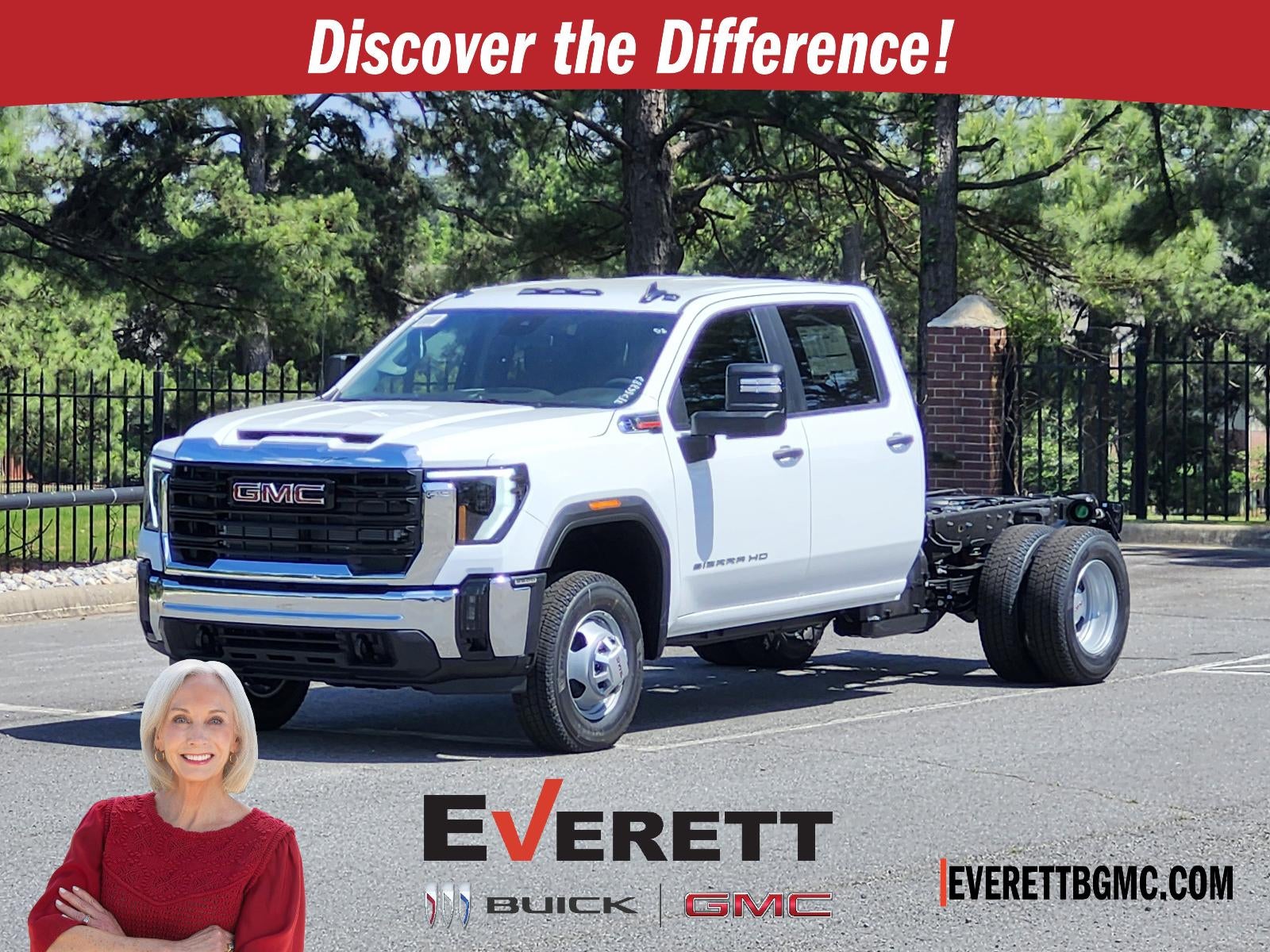 2026 GMC Sierra 4WD Crew Cab Chassis Pro's photo