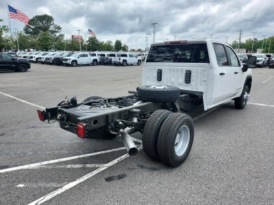 2026 GMC Sierra 3500 HD Chassis Cab 4WD Crew Cab 177" WB, 60" CA Pro