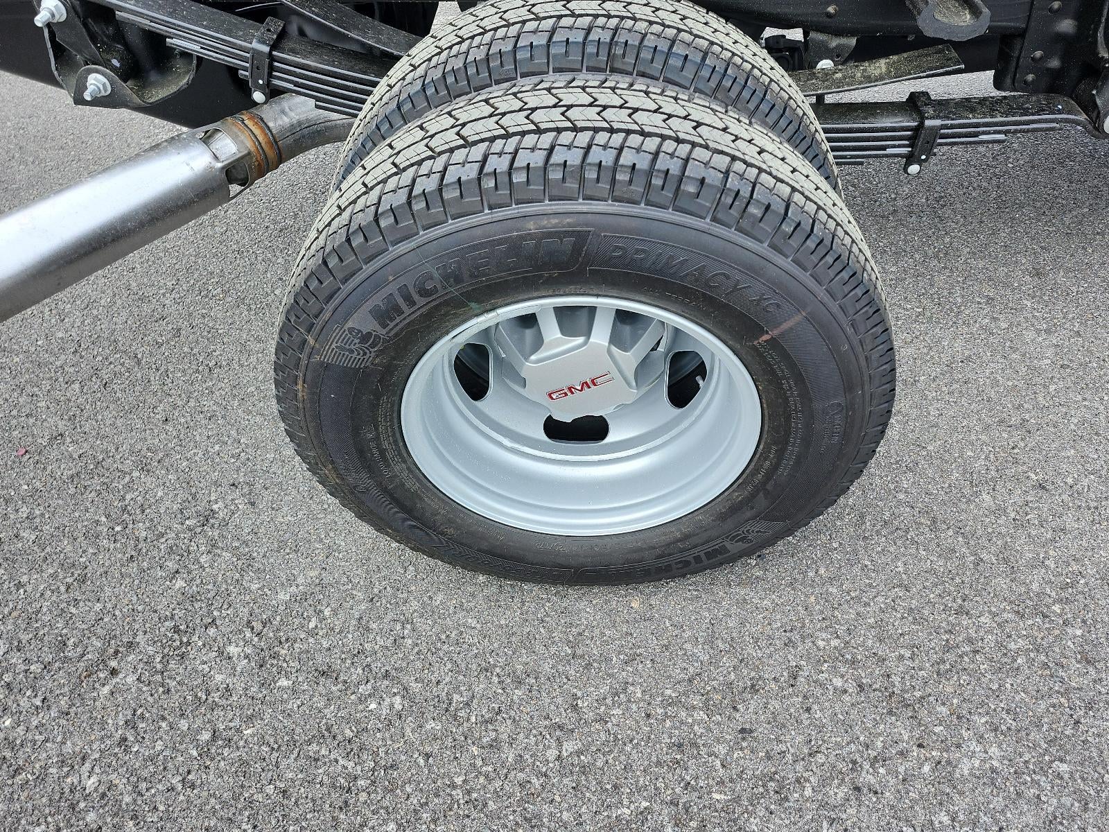 2026 GMC Sierra 3500 HD Chassis Cab 4WD Crew Cab 177" WB, 60" CA Pro