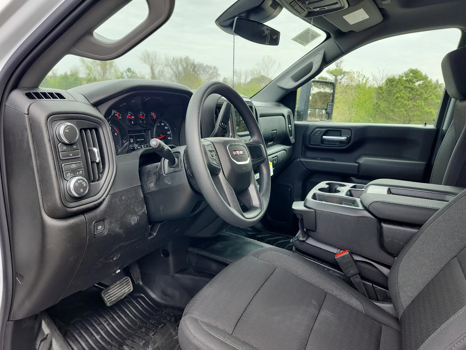 2026 GMC Sierra 3500 HD Chassis Cab 4WD Crew Cab 177" WB, 60" CA Pro