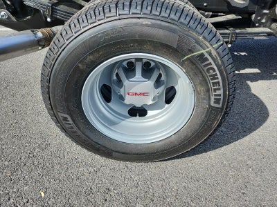 2026 GMC Sierra 3500 HD Chassis Cab 4WD Crew Cab 177" WB, 60" CA Pro