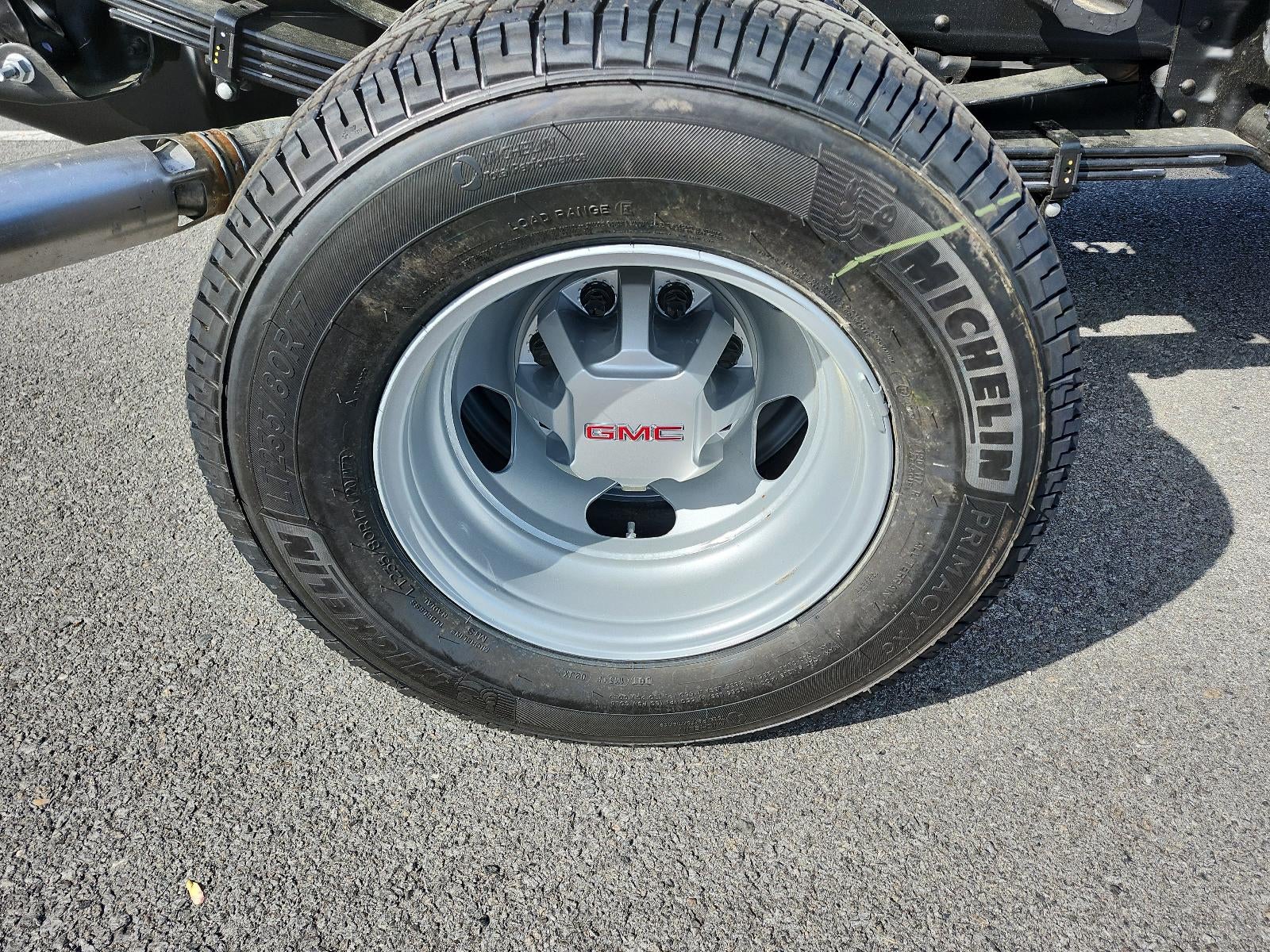 2026 GMC Sierra 3500 HD Chassis Cab 4WD Crew Cab 177" WB, 60" CA Pro