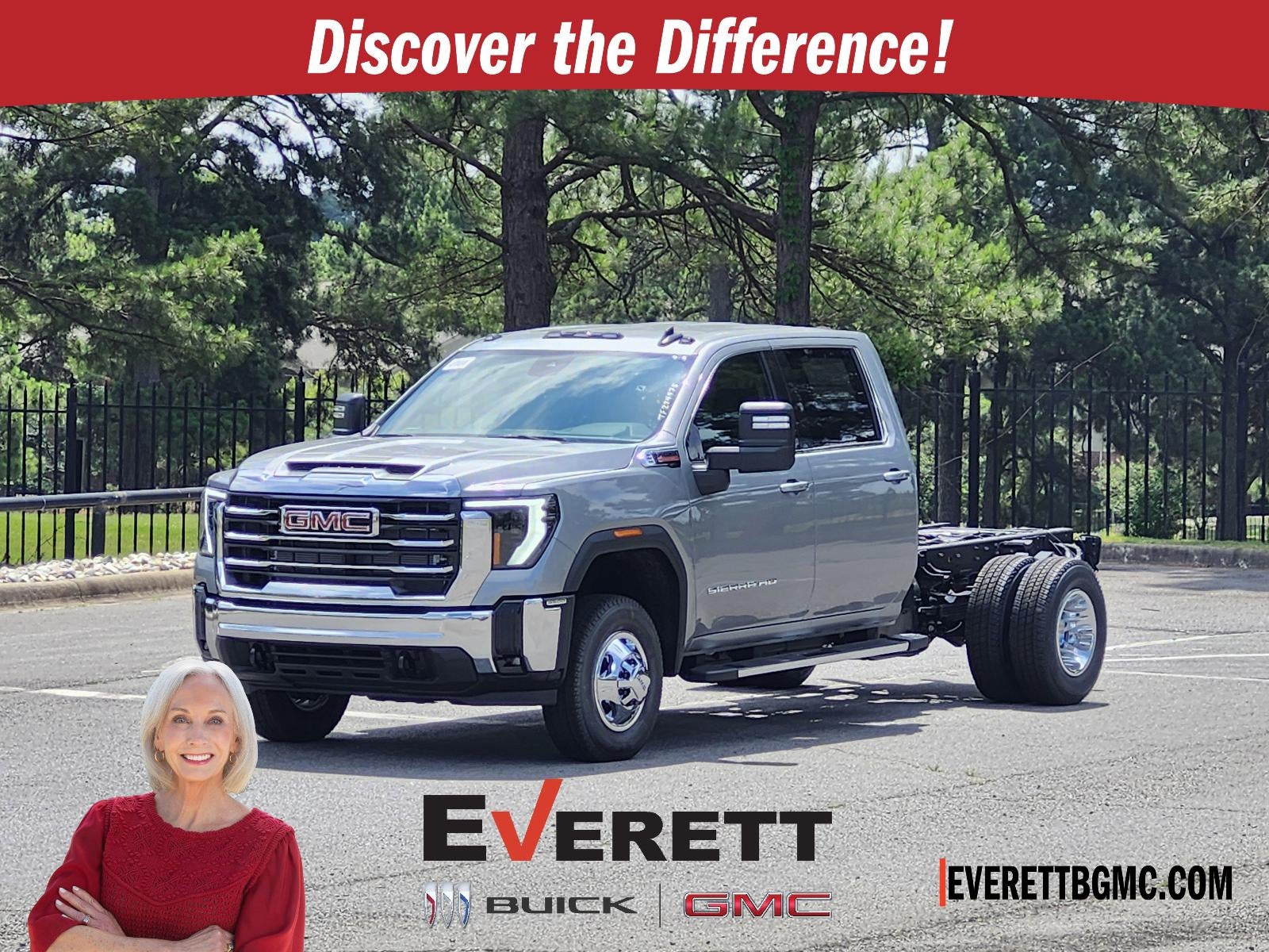 2026 GMC Sierra 4WD Crew Cab Chassis SLE's photo