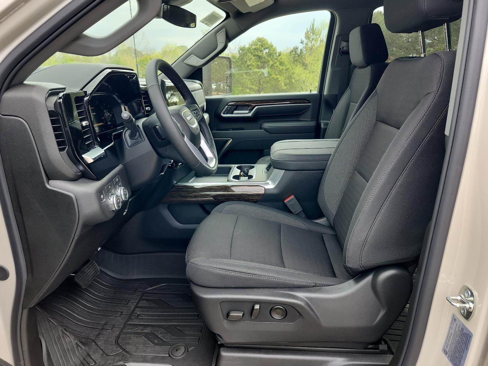 2026 GMC Sierra 3500 HD Chassis Cab 4WD Crew Cab 177" WB, 60" CA SLE