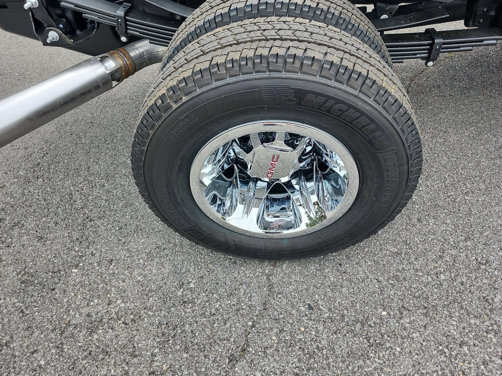 2026 GMC Sierra 3500 HD Chassis Cab 4WD Crew Cab 177" WB, 60" CA SLE