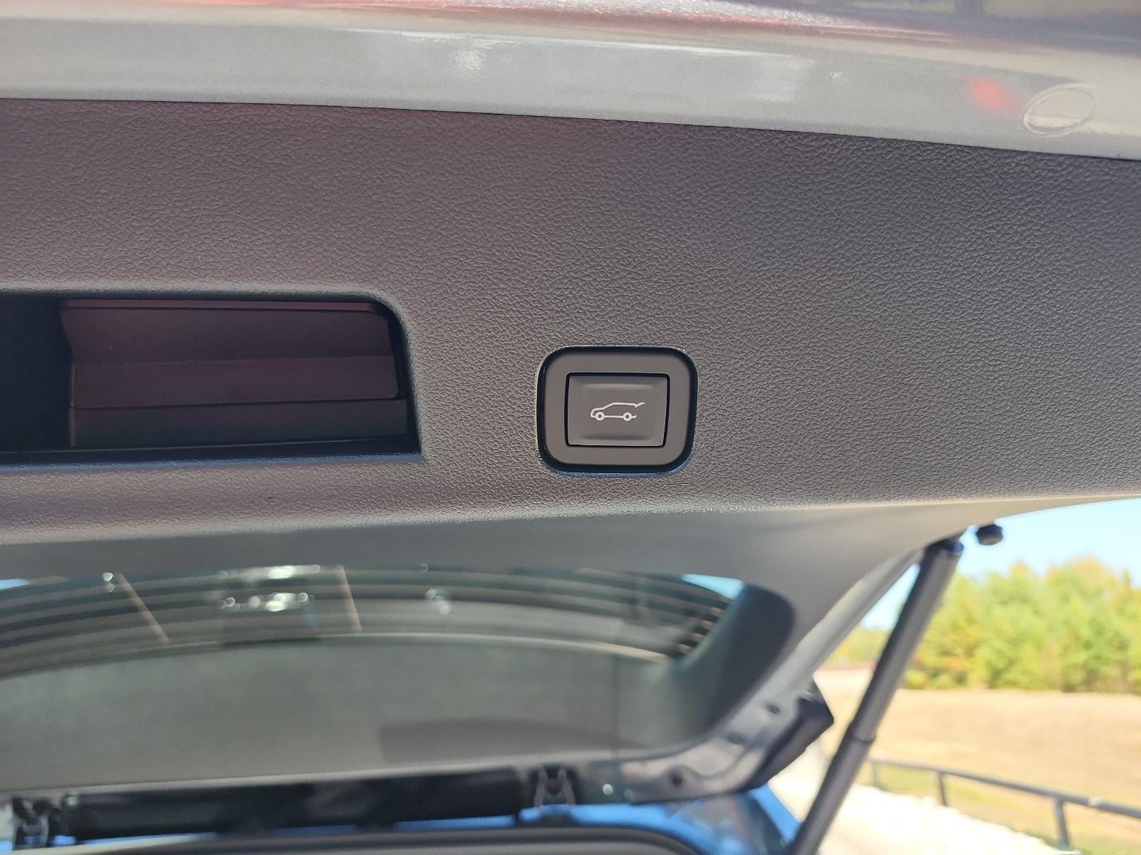 2027 GMC Acadia AWD Elevation w/4SD