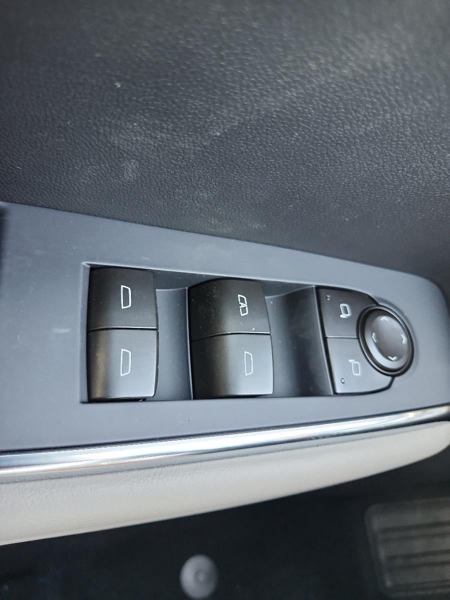 2027 GMC Acadia AWD Elevation w/4SD