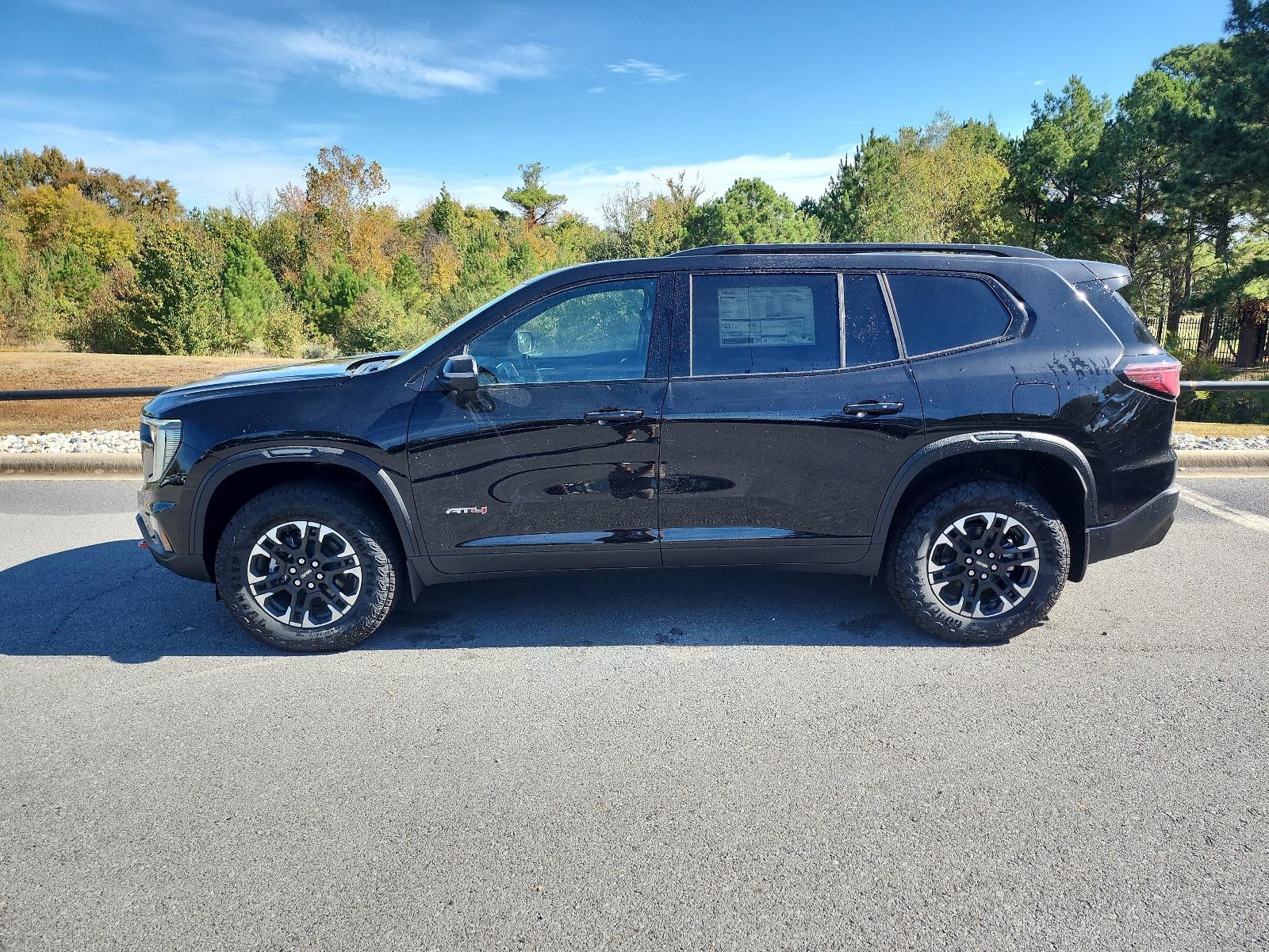 2027 GMC Acadia AWD AT4