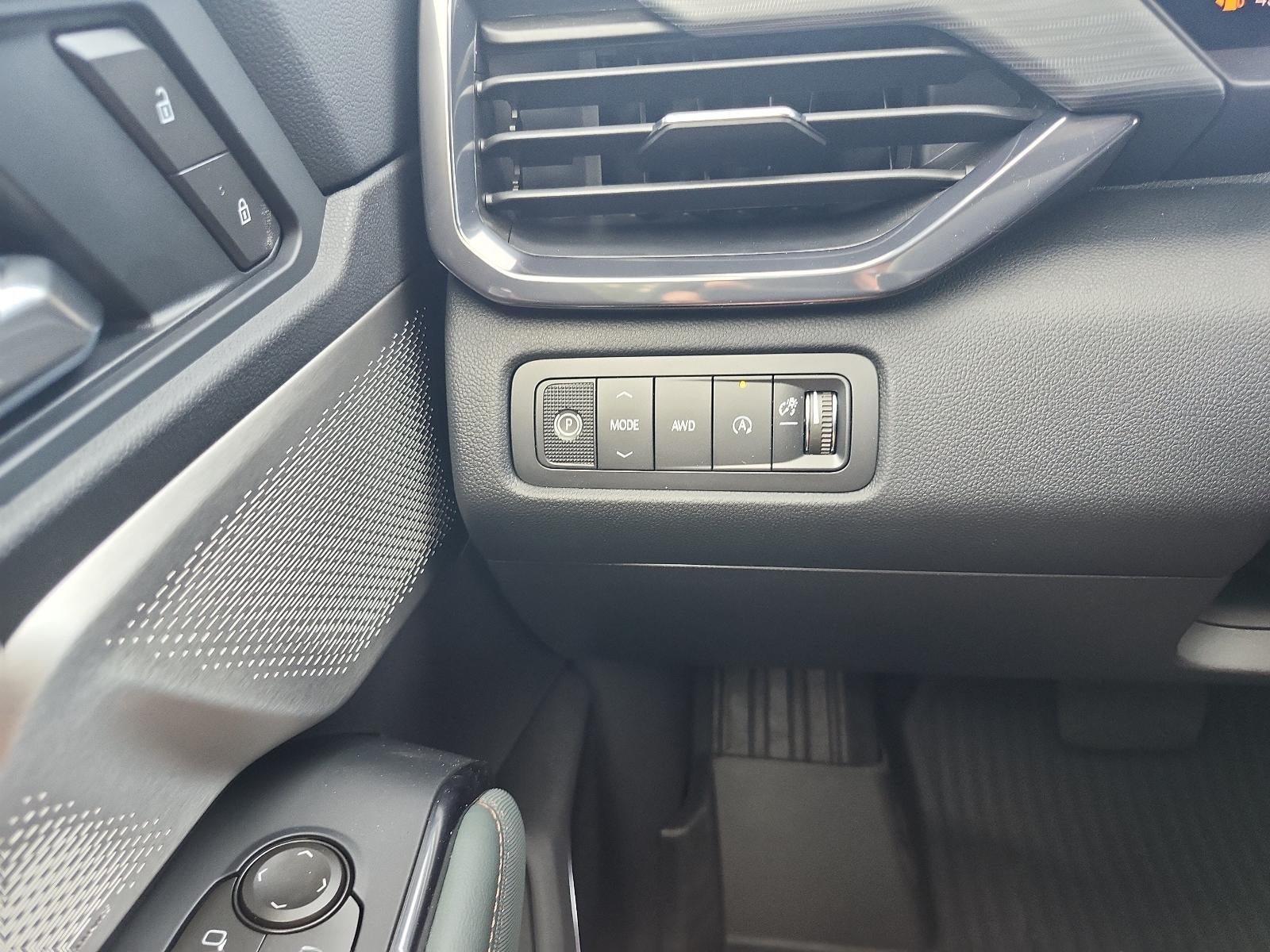 2027 GMC Acadia AWD AT4