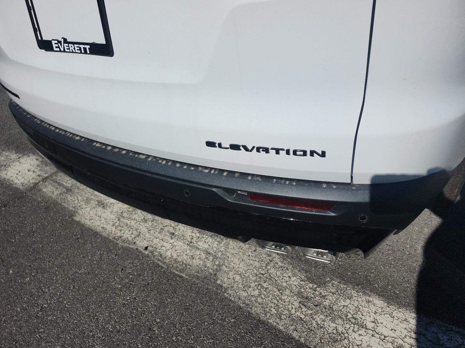 2027 GMC Acadia FWD Elevation w/4SC