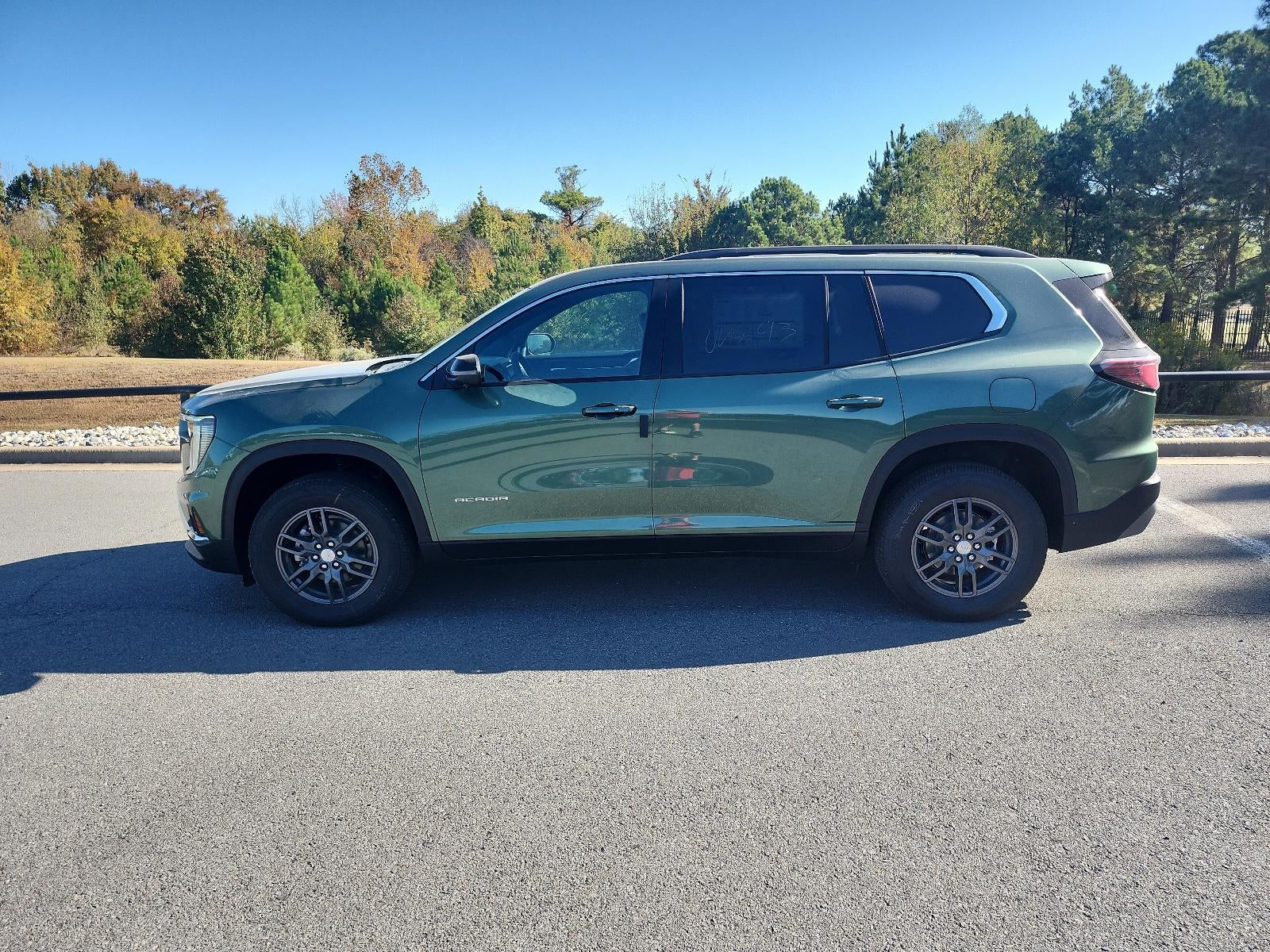 2027 GMC Acadia FWD Elevation w/4SC