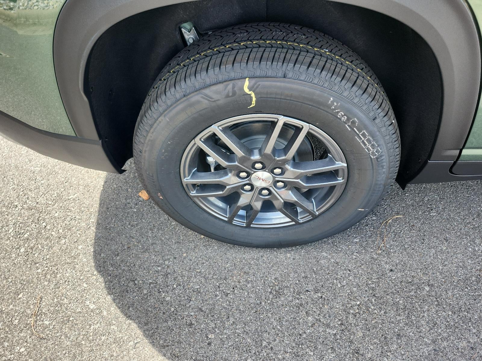 2027 GMC Acadia FWD Elevation w/4SC