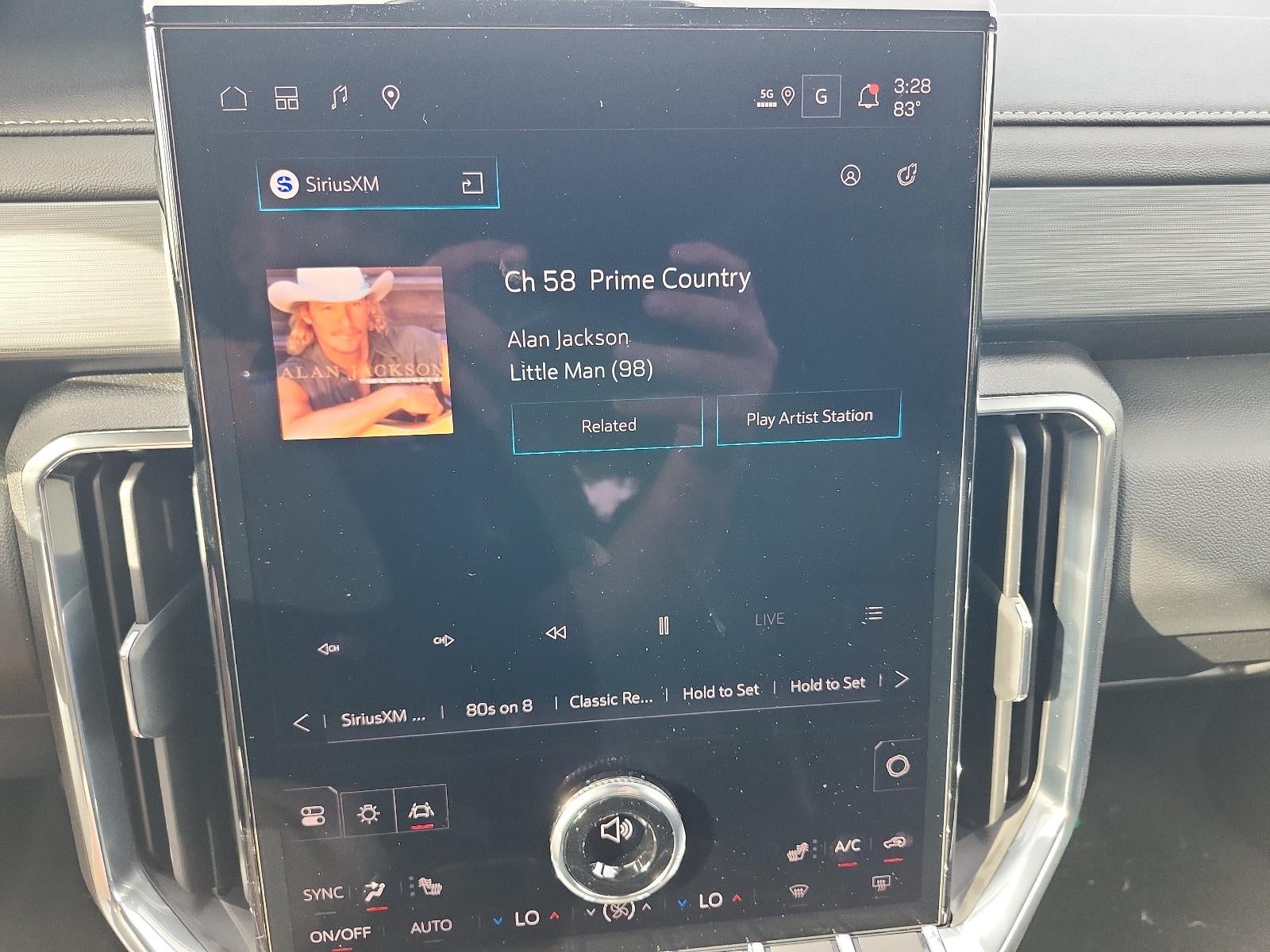2027 GMC Acadia FWD Elevation w/4SC
