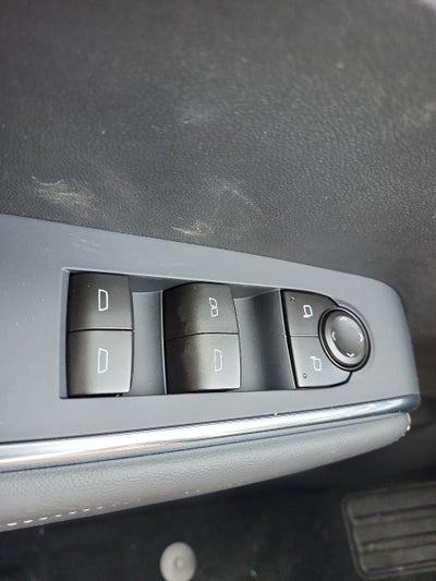 2027 GMC Acadia FWD Elevation w/4SC