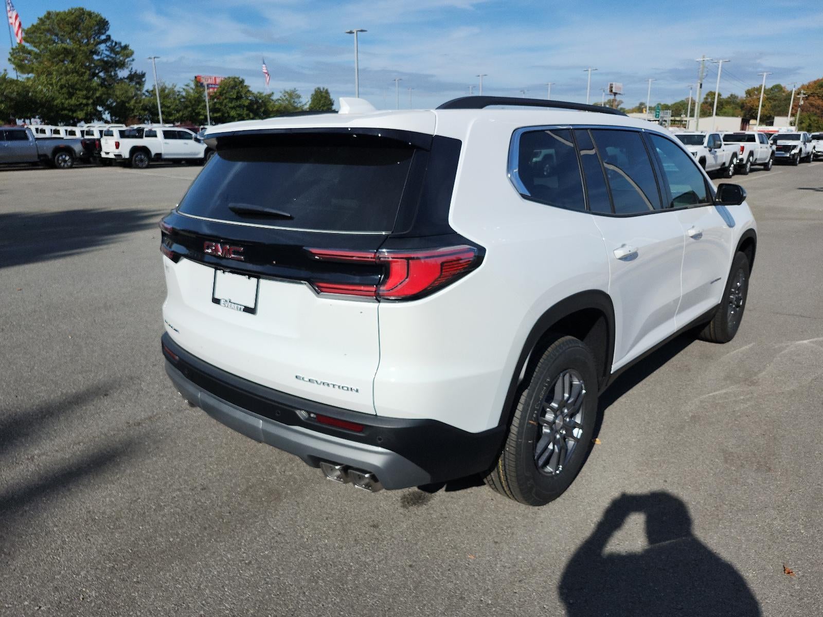 2027 GMC Acadia FWD Elevation w/4SC