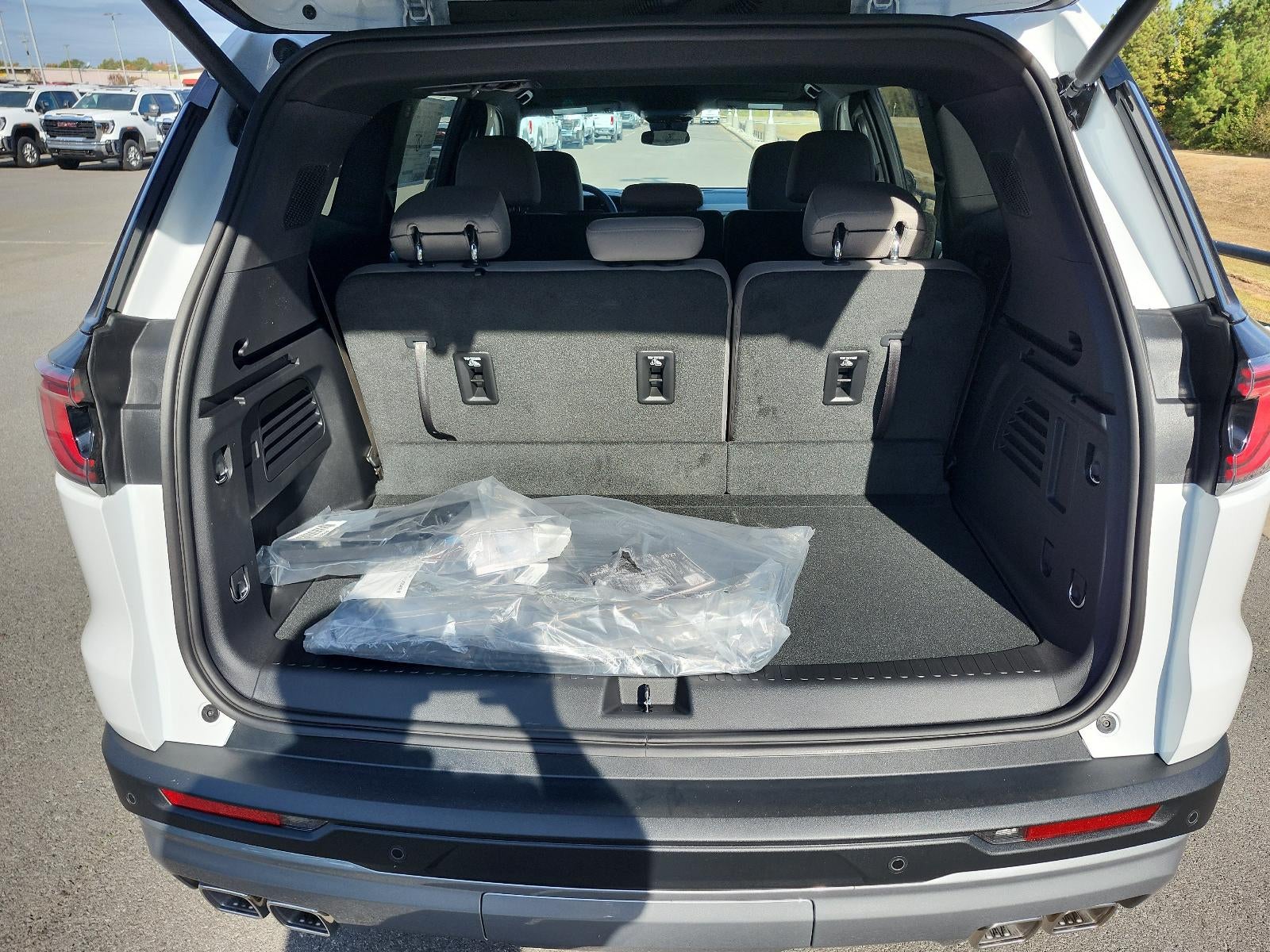 2027 GMC Acadia FWD Elevation w/4SC