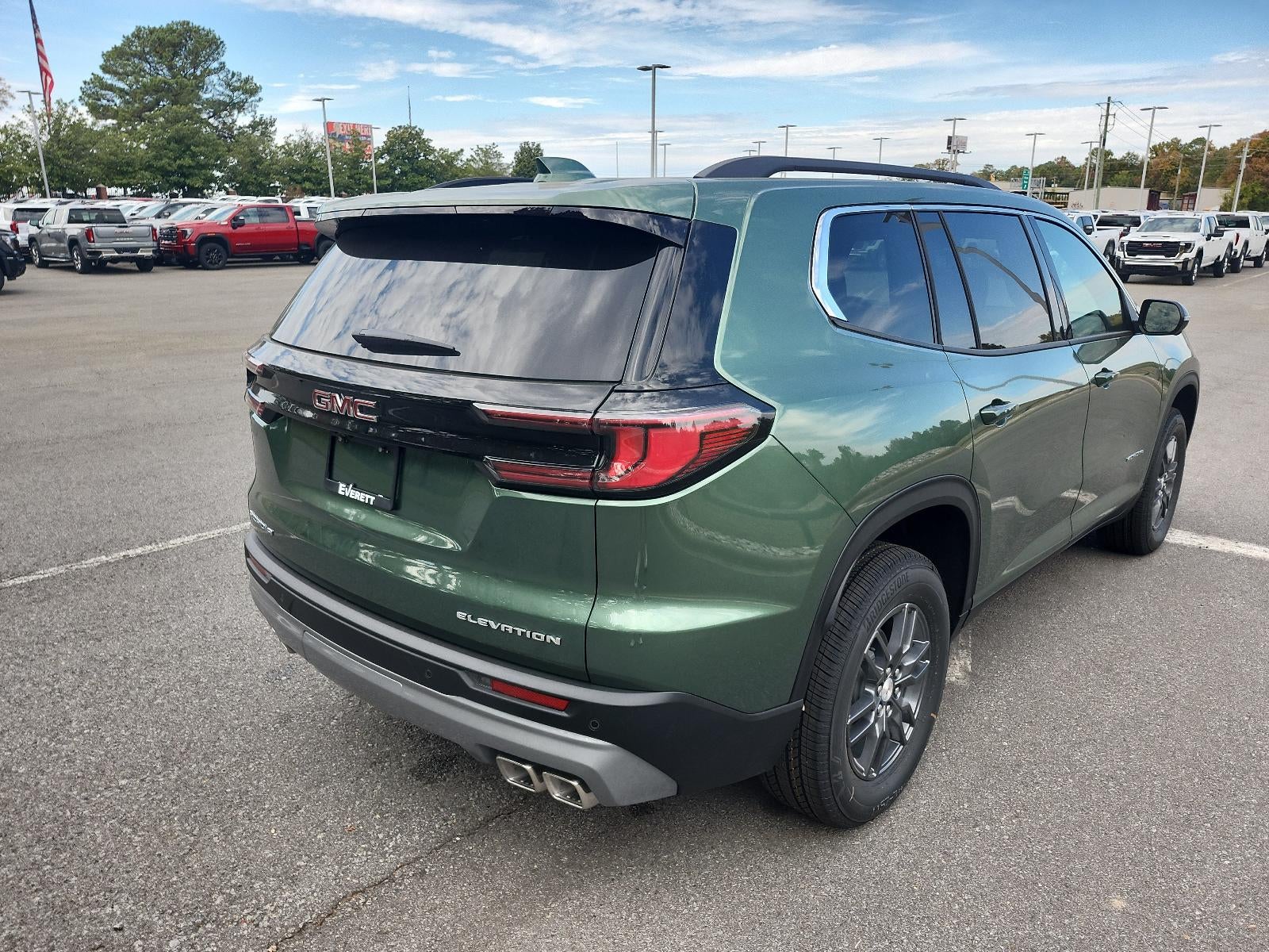 2027 GMC Acadia FWD Elevation w/4SC