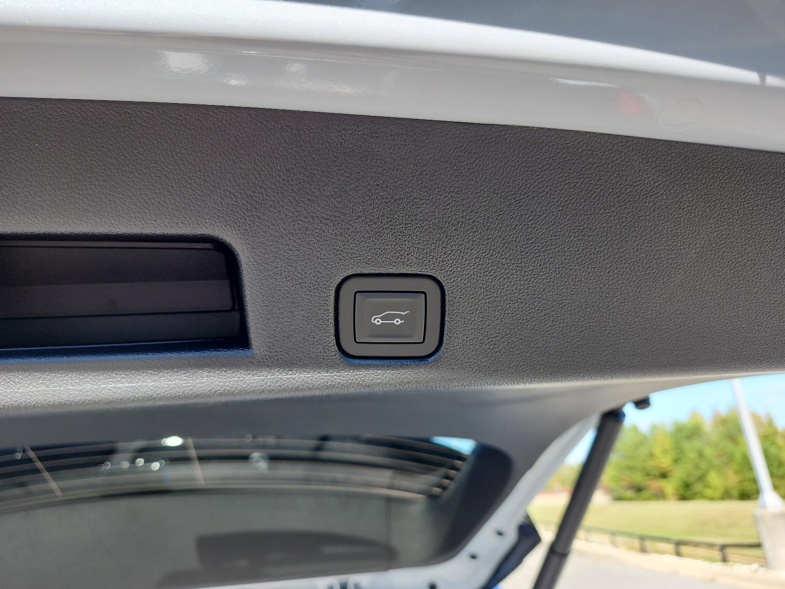 2026 GMC Acadia FWD Denali