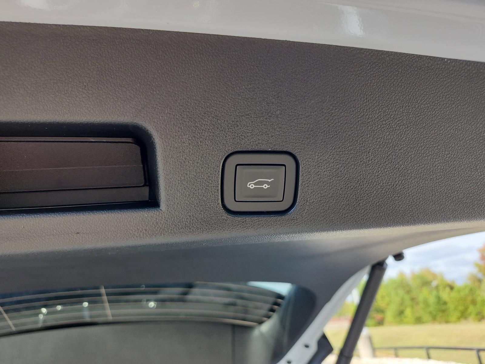 2026 GMC Acadia FWD Denali