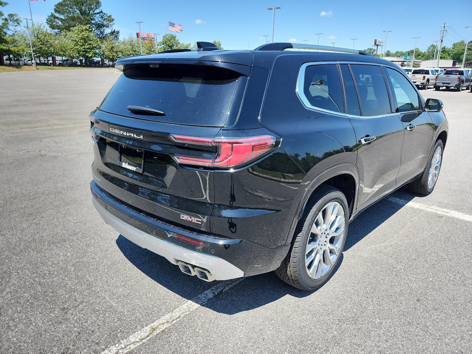 2026 GMC Acadia FWD Denali