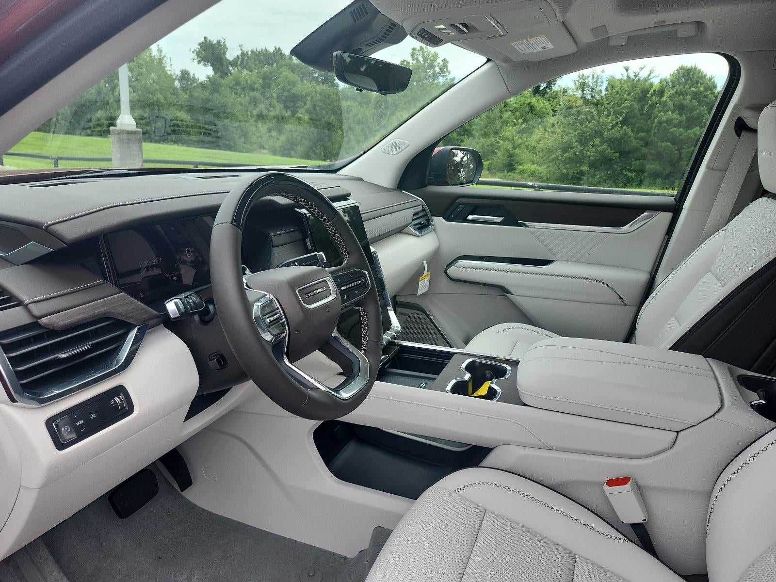 2026 GMC Acadia FWD Denali