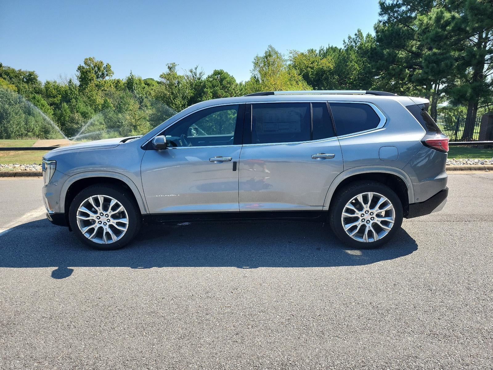 2027 GMC Acadia FWD Denali