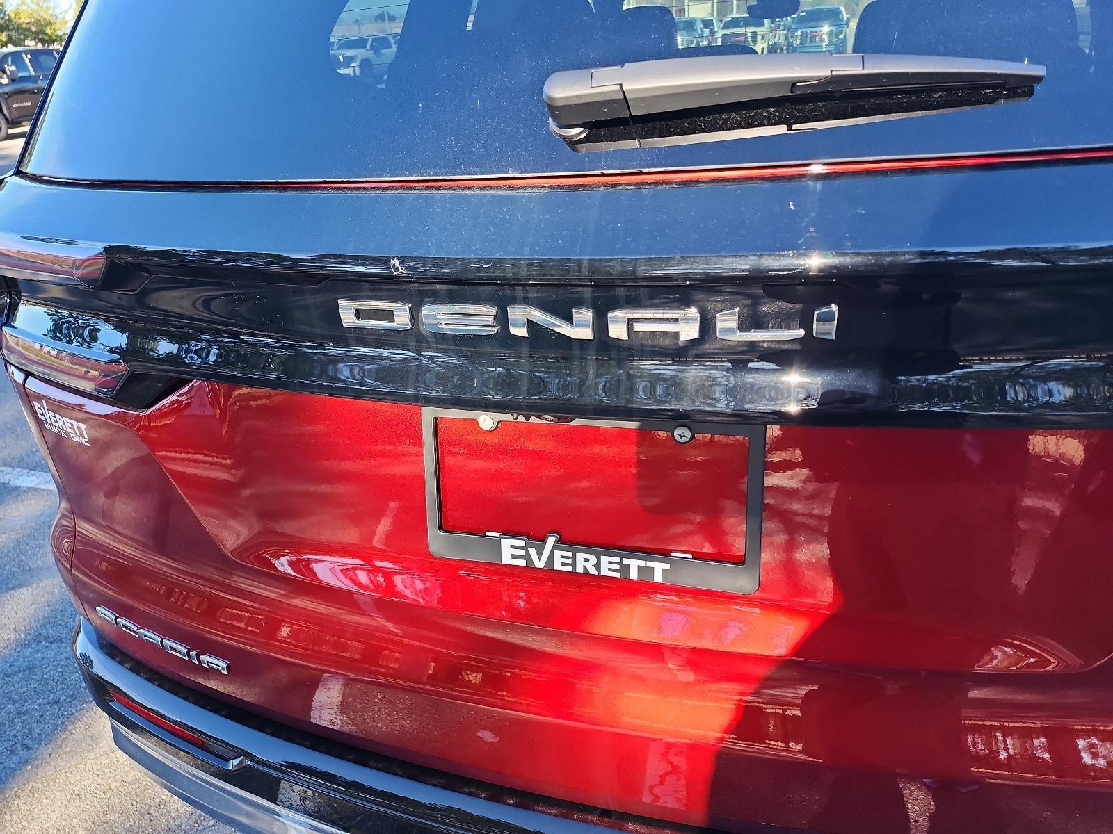 2026 GMC Acadia FWD Denali