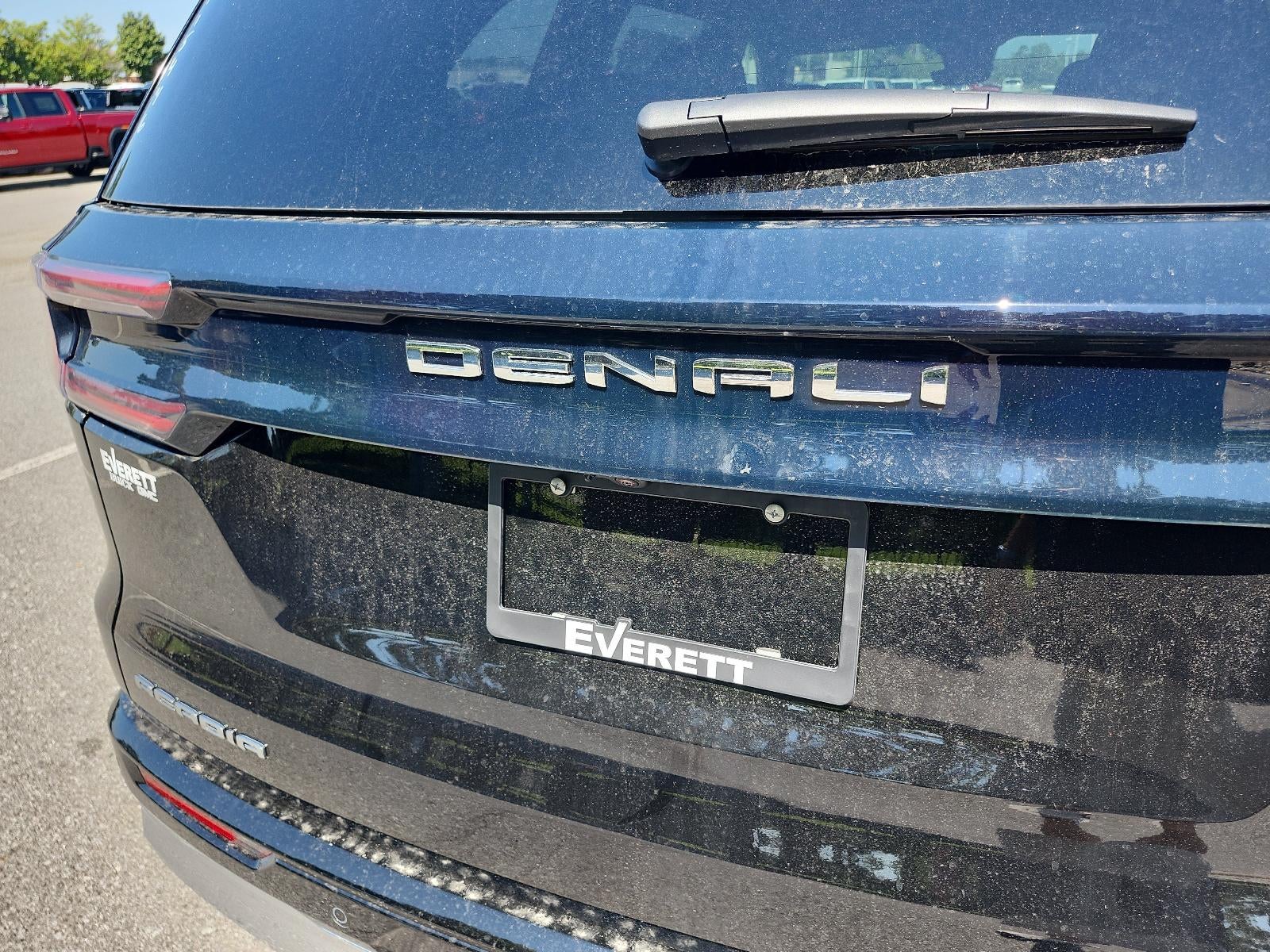 2027 GMC Acadia FWD Denali