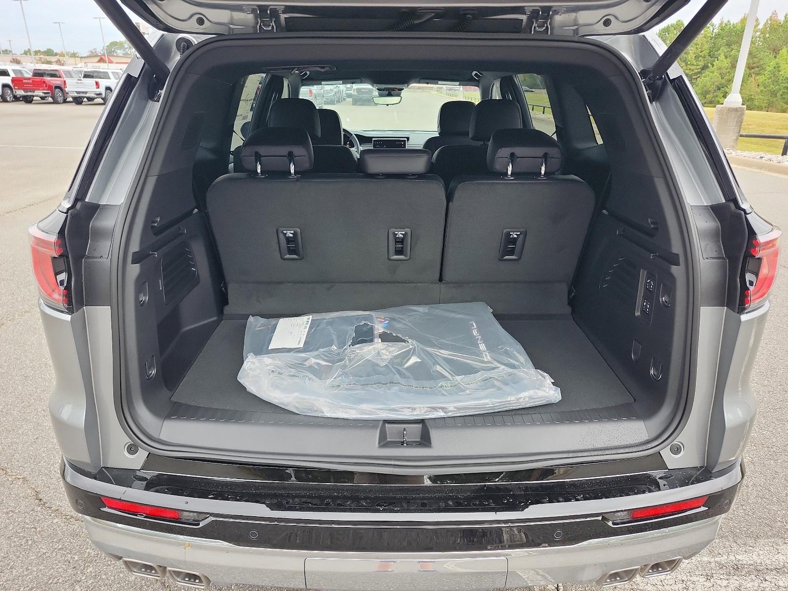 2026 GMC Acadia FWD Denali