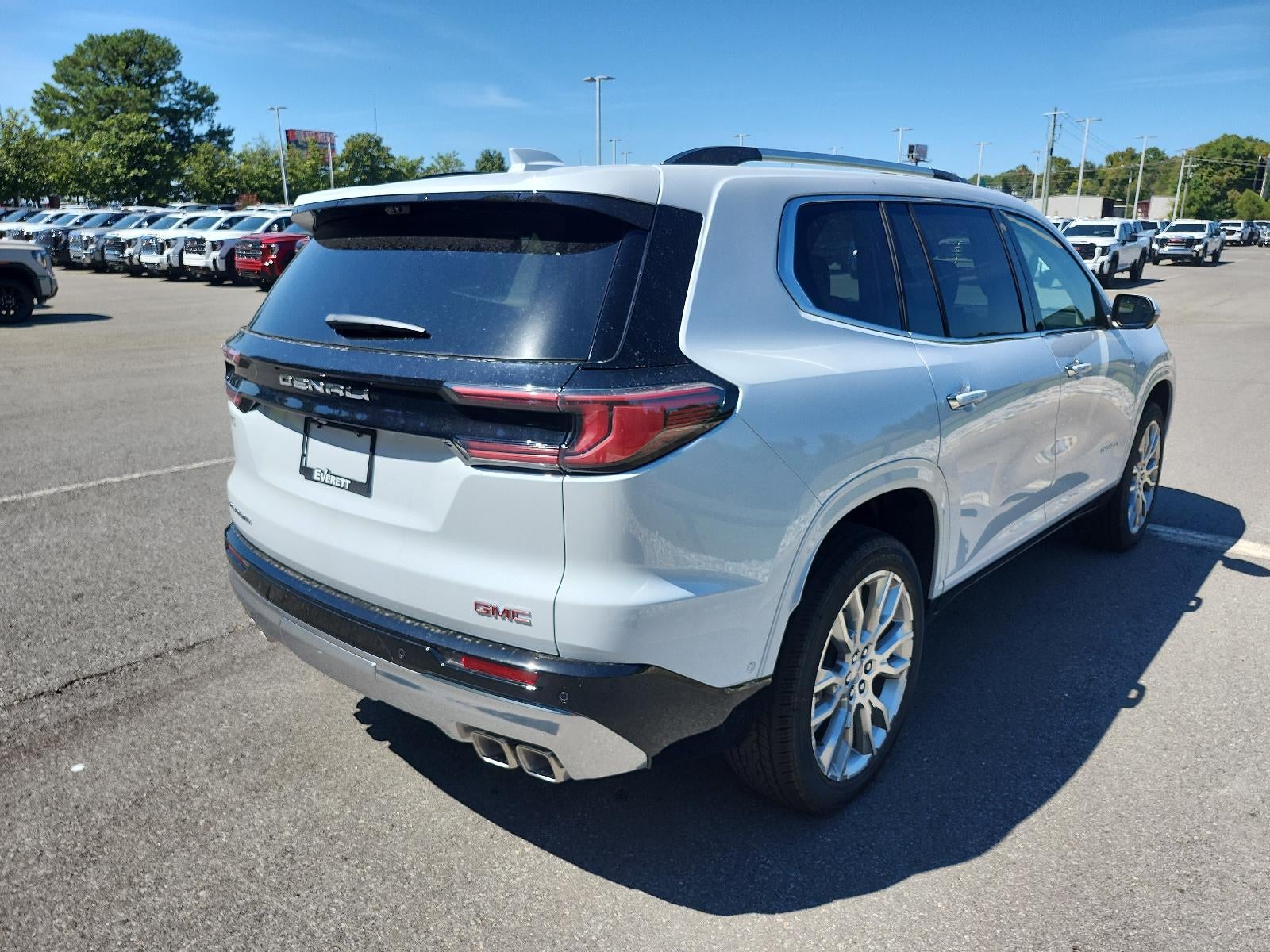 2027 GMC Acadia FWD Denali