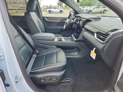 2026 GMC Acadia FWD Denali