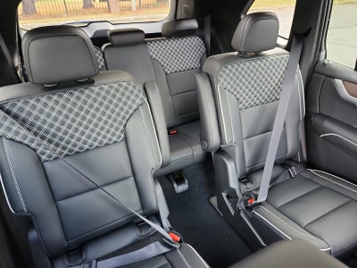 2026 GMC Acadia FWD Denali