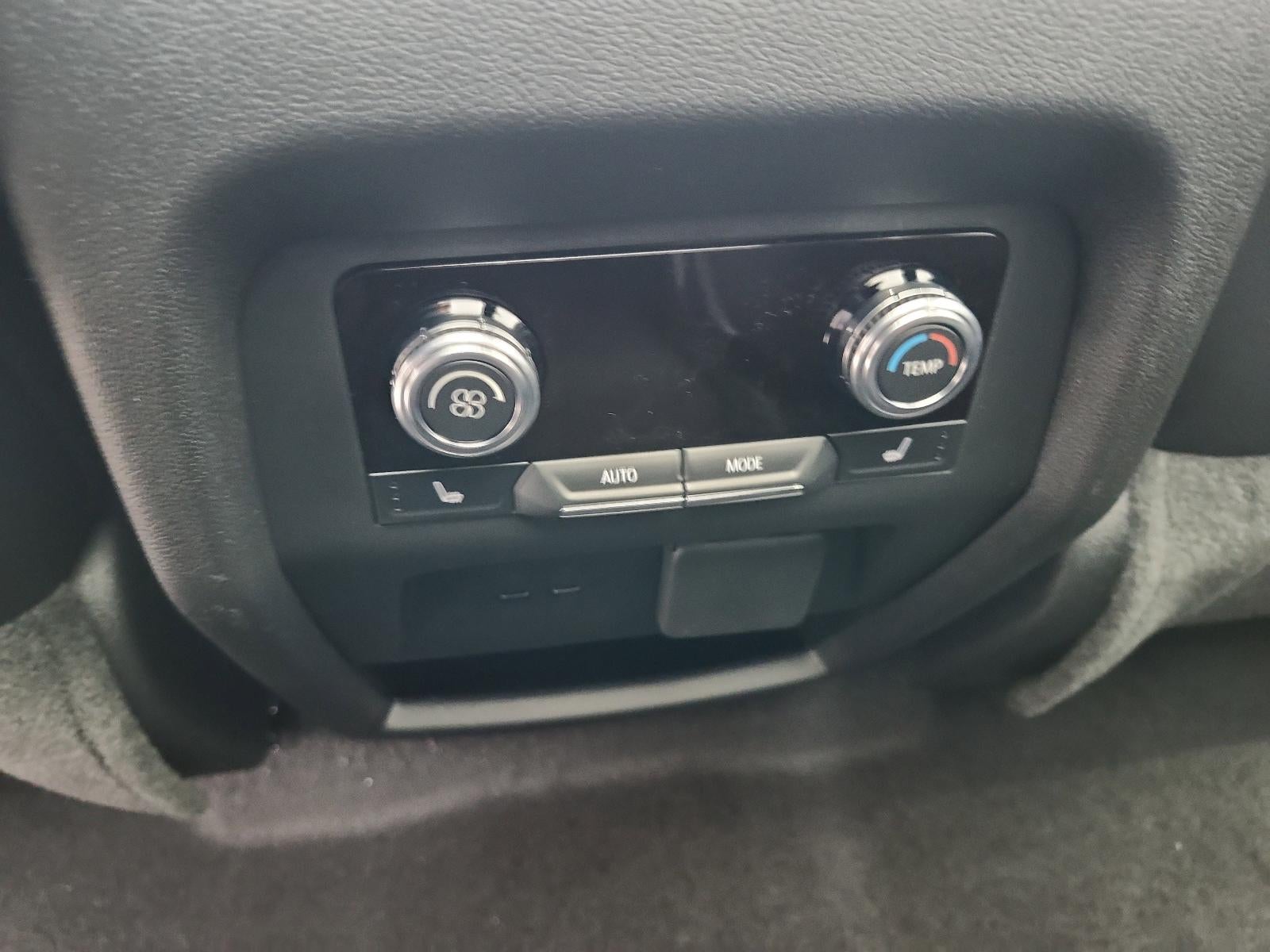 2026 GMC Acadia FWD Denali