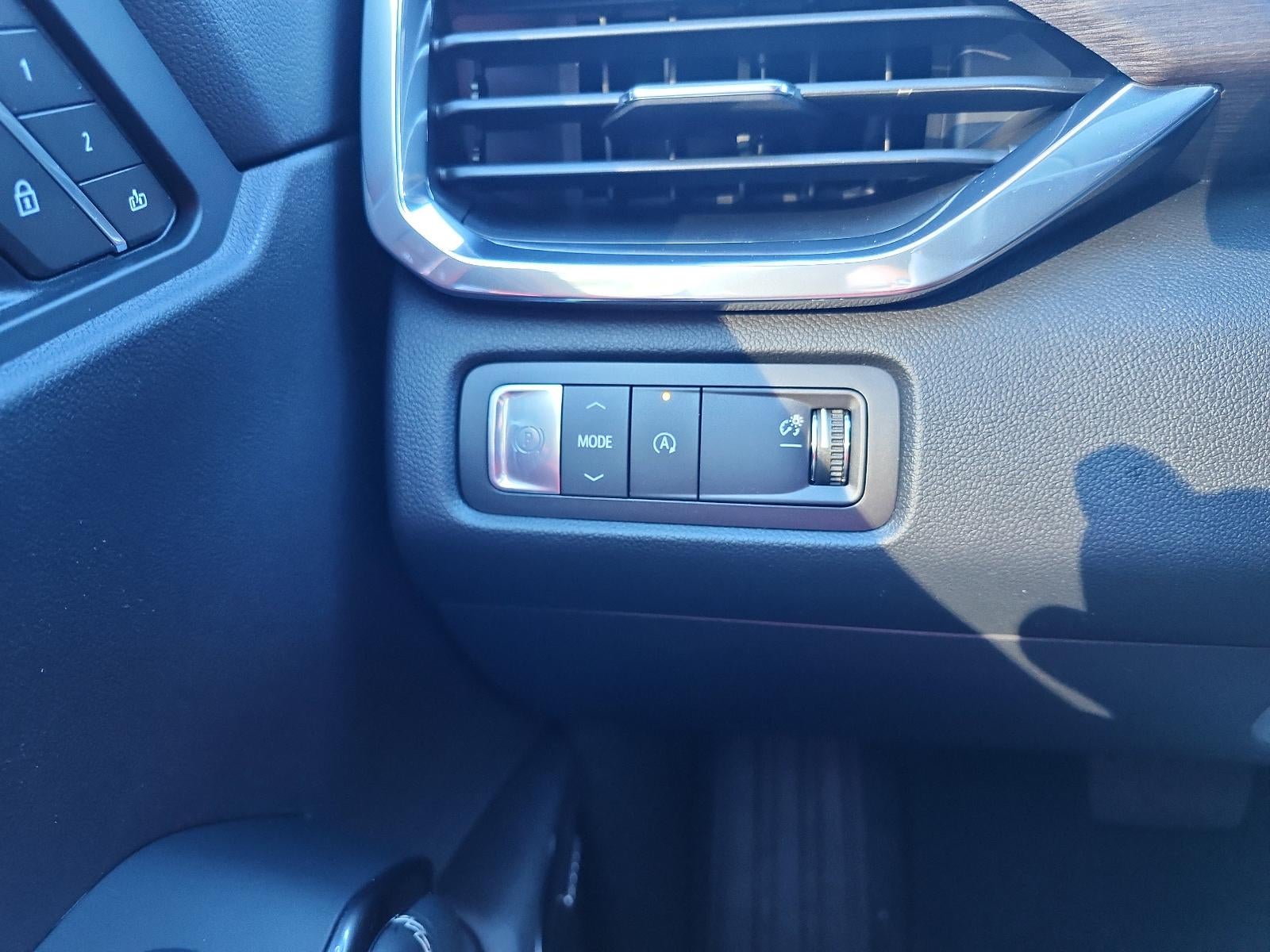 2026 GMC Acadia FWD Denali