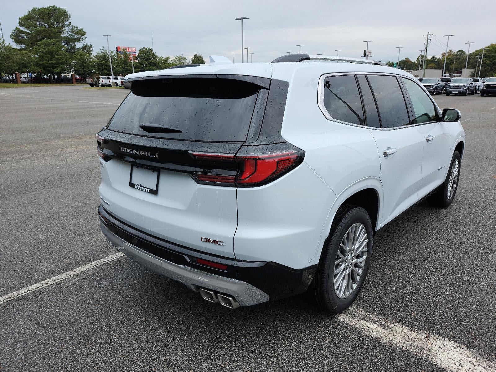2026 GMC Acadia FWD Denali