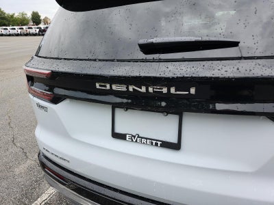 2026 GMC Acadia FWD Denali