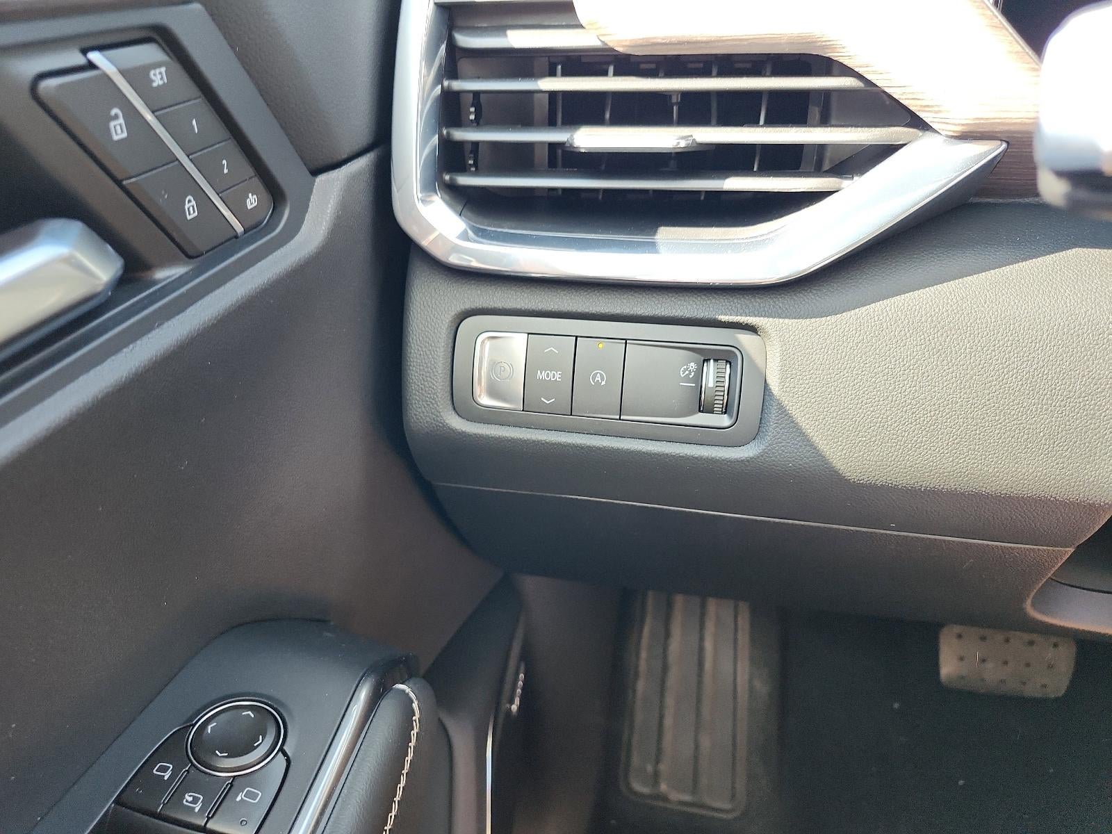 2026 GMC Acadia FWD Denali