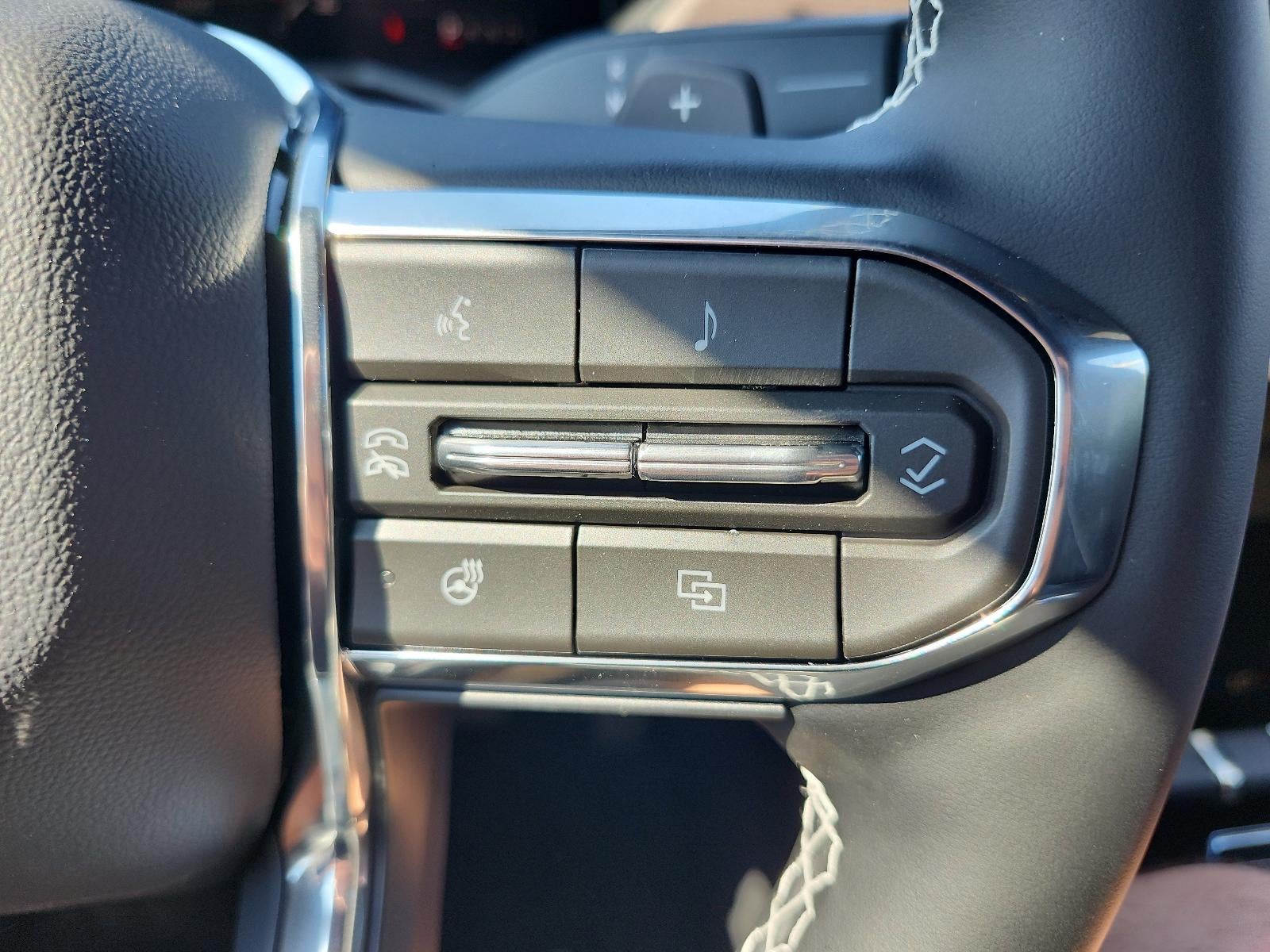 2026 GMC Acadia FWD Denali