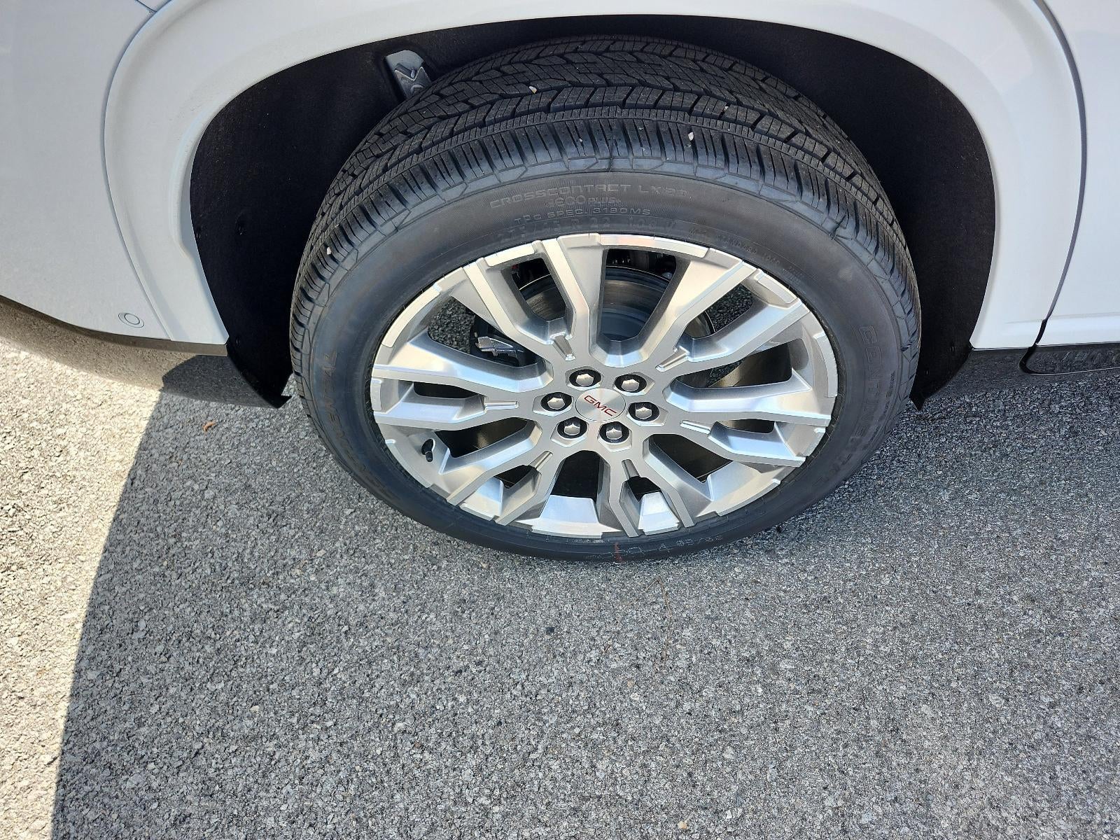 2026 GMC Acadia FWD Denali