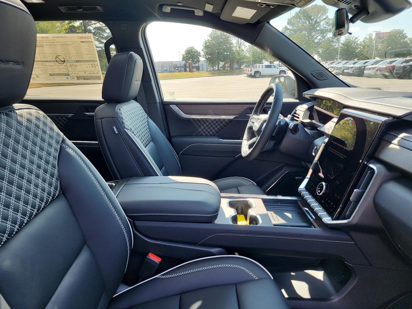 2026 GMC Acadia FWD Denali