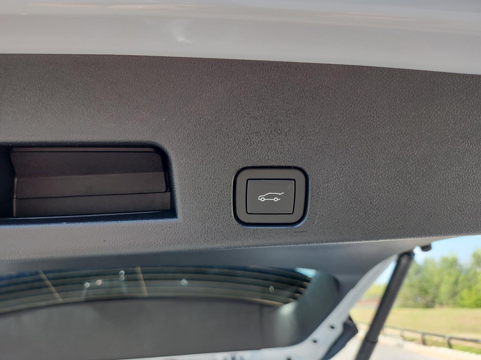 2026 GMC Acadia FWD Denali