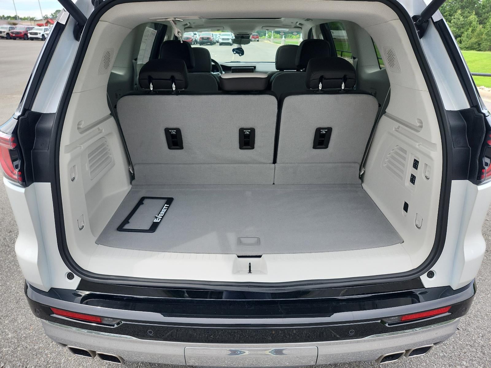 2025 GMC Acadia FWD Denali