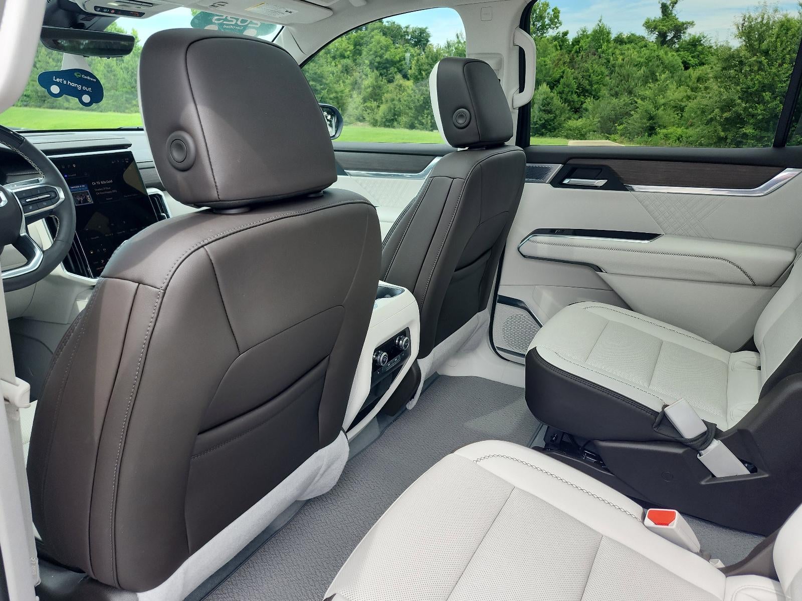 2025 GMC Acadia FWD Denali